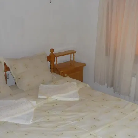 Holiday home Chitakovata House *